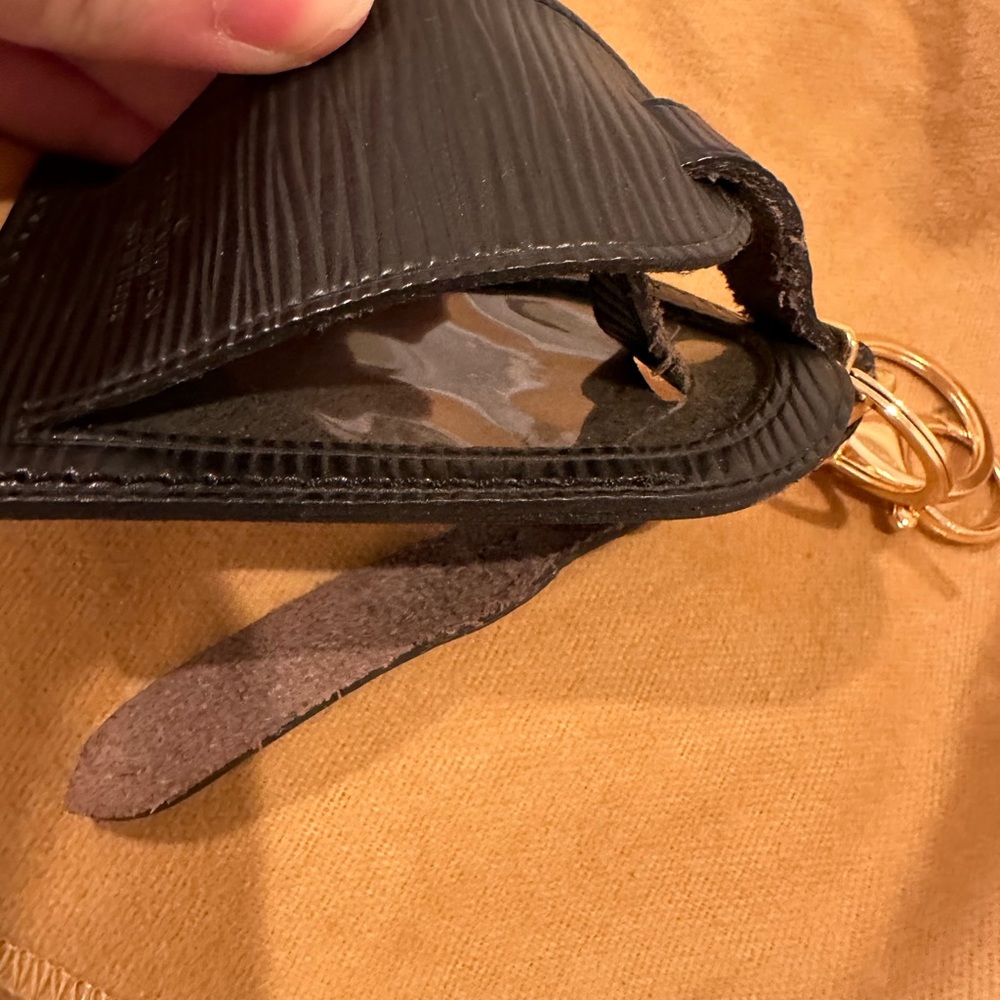 Louis Vuitton Black Epi Leather Travel Tag - Picture 5 of 12
